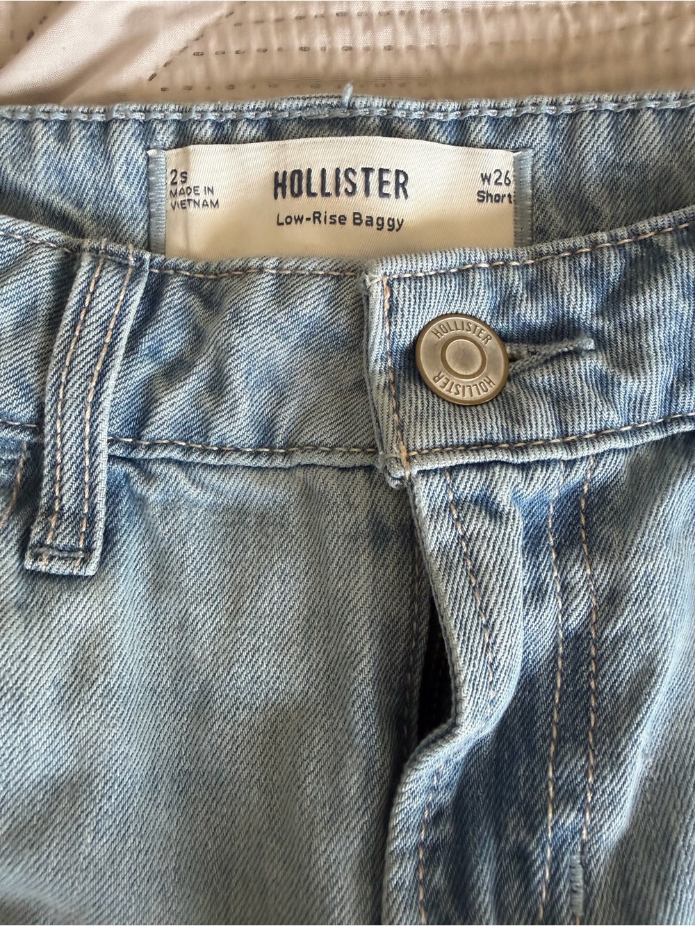 Hollister Light Wash Low-Rise Wide Leg Jeans - Women